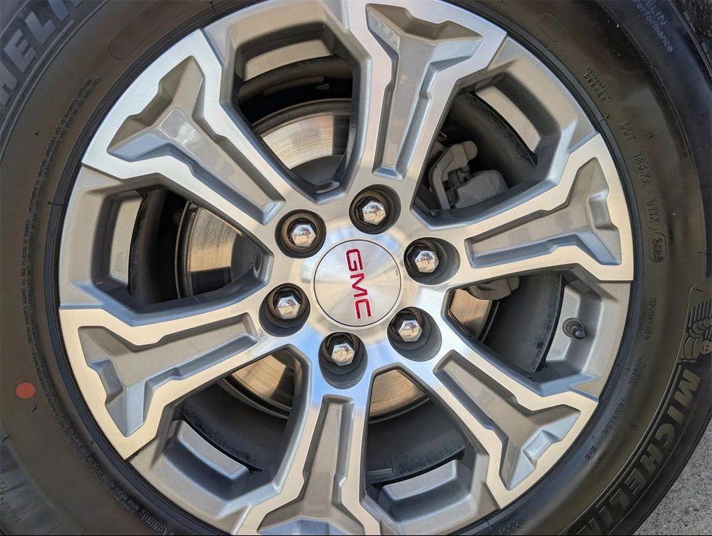 used 2023 GMC Yukon car, priced at $40,900