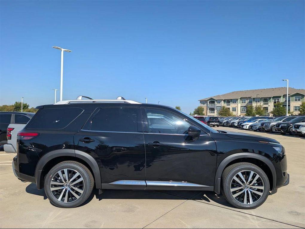 new 2025 Nissan Pathfinder car, priced at $39,796