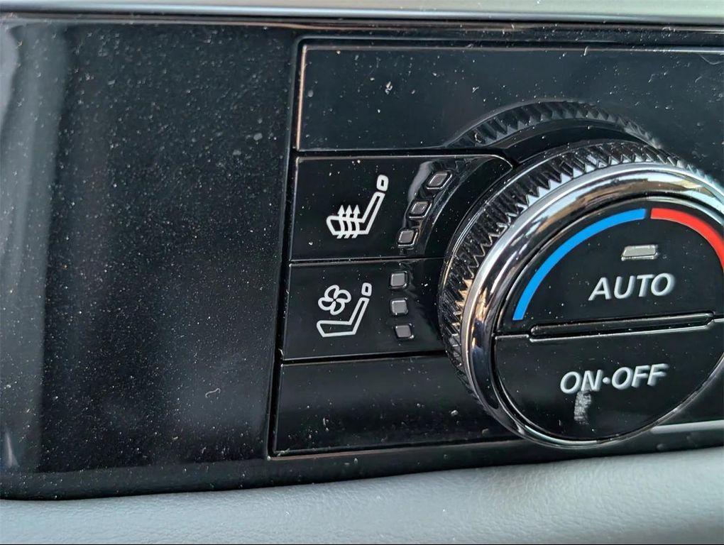 new 2025 Nissan Pathfinder car, priced at $39,796