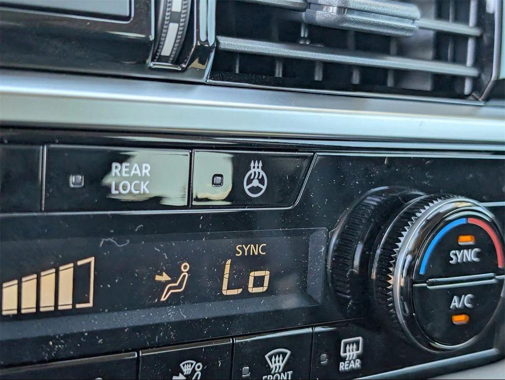 new 2025 Nissan Pathfinder car, priced at $39,796