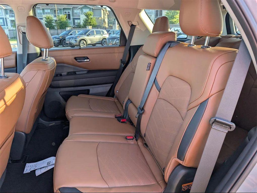 new 2025 Nissan Pathfinder car, priced at $47,545