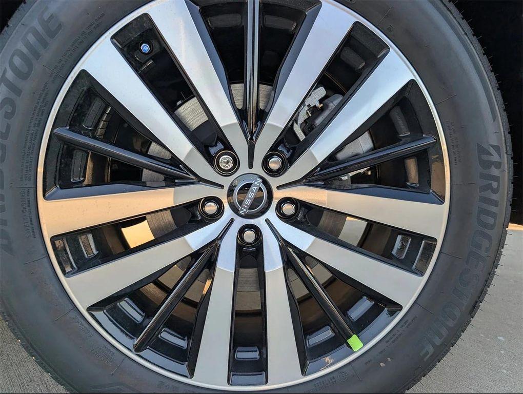 new 2025 Nissan Pathfinder car, priced at $47,545