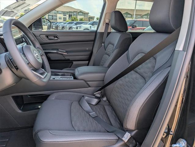 new 2025 Nissan Pathfinder car, priced at $36,297