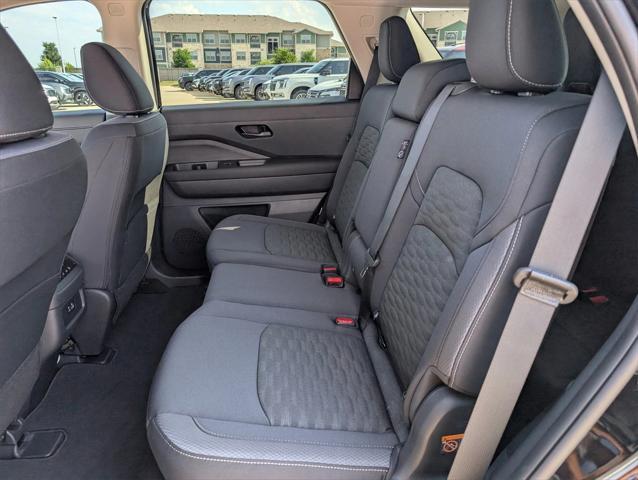 new 2025 Nissan Pathfinder car, priced at $36,297