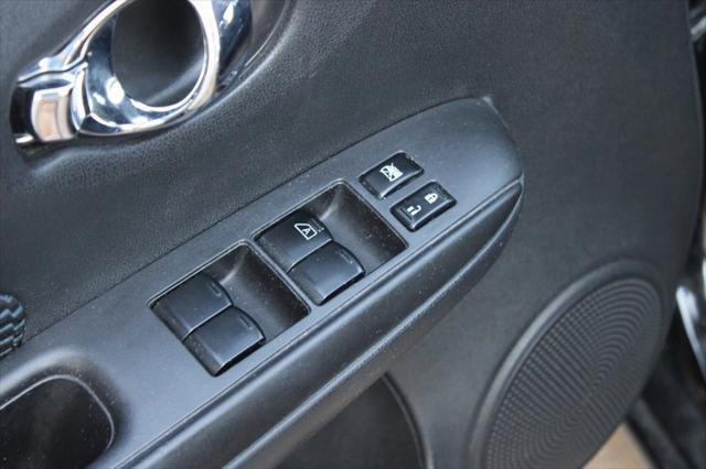 used 2015 Nissan Versa Note car, priced at $7,600