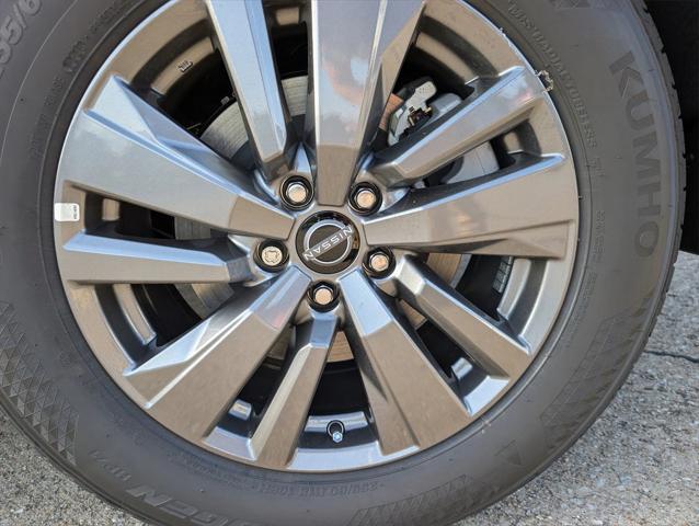 new 2025 Nissan Pathfinder car, priced at $35,931