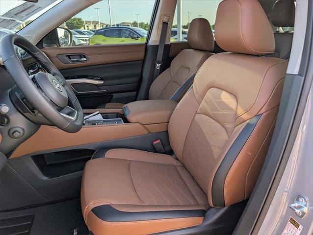 new 2025 Nissan Pathfinder car, priced at $45,900