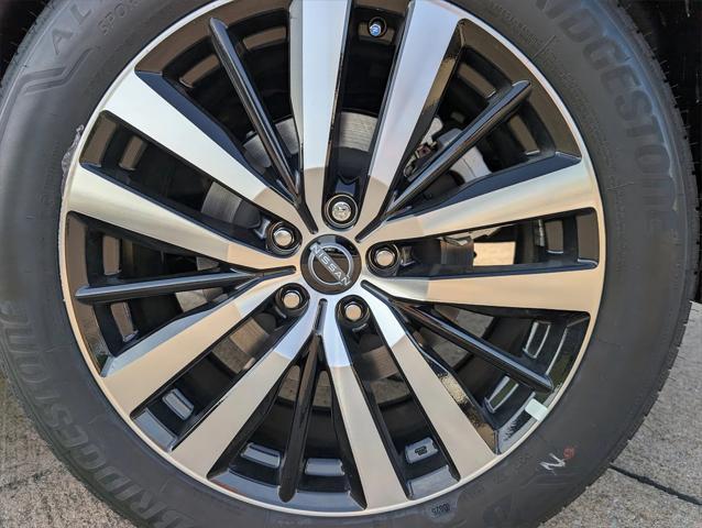 new 2025 Nissan Pathfinder car, priced at $45,900