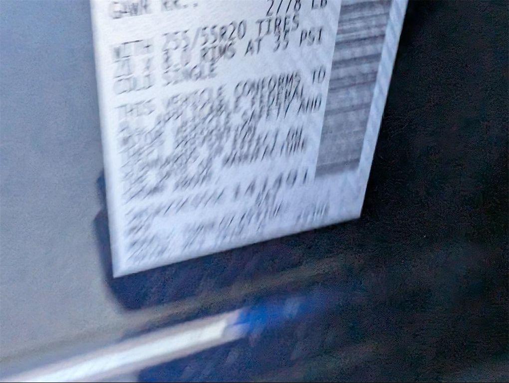 new 2025 Nissan Murano car, priced at $38,227