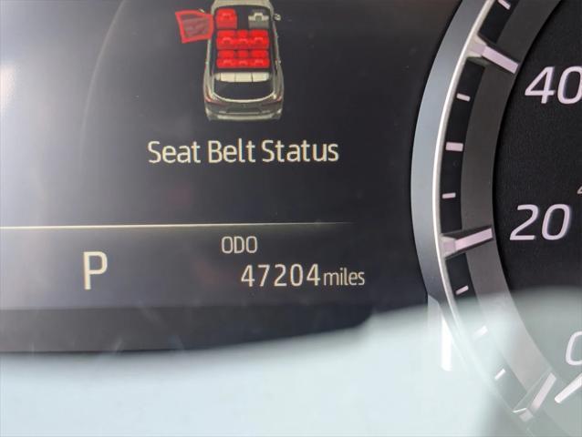 used 2022 Toyota Highlander car, priced at $33,400