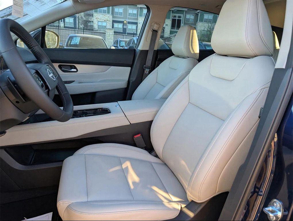 new 2025 Nissan Murano car, priced at $38,254