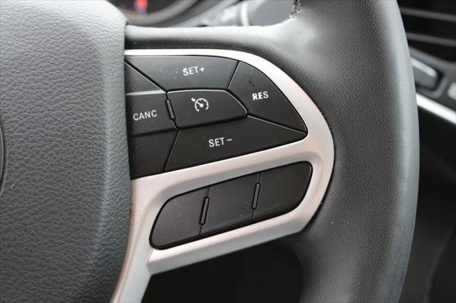 used 2022 Jeep Cherokee car, priced at $20,900