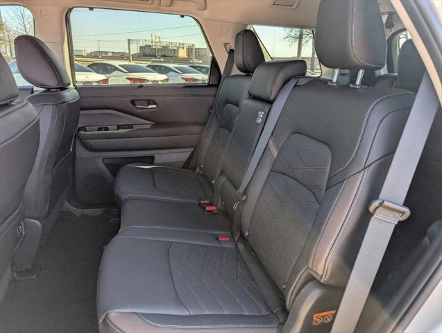 new 2025 Nissan Pathfinder car, priced at $48,466