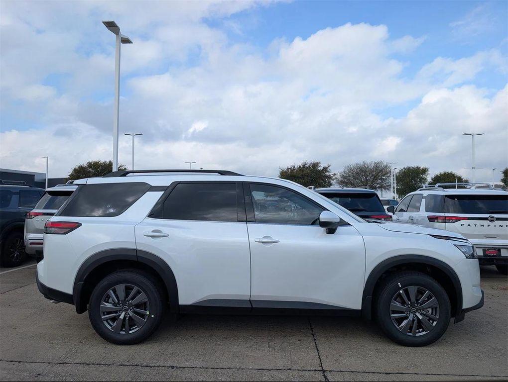 new 2025 Nissan Pathfinder car, priced at $31,108