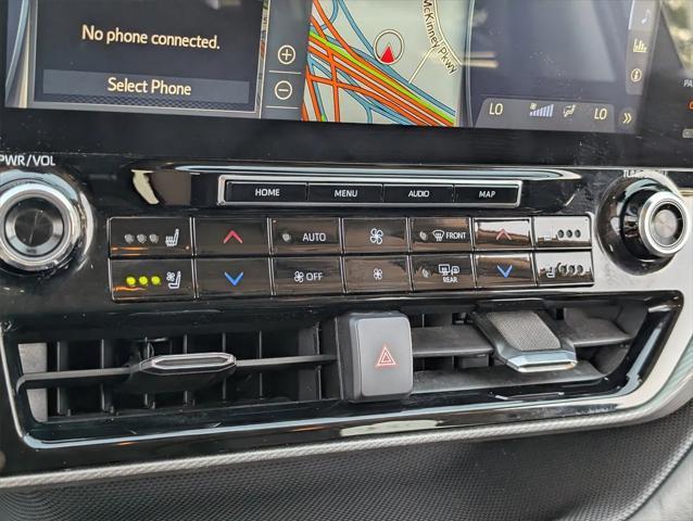 used 2020 Toyota Highlander car, priced at $32,400