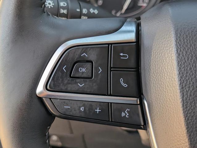 used 2020 Toyota Highlander car, priced at $32,400