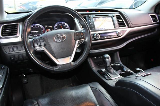 used 2019 Toyota Highlander car, priced at $23,900