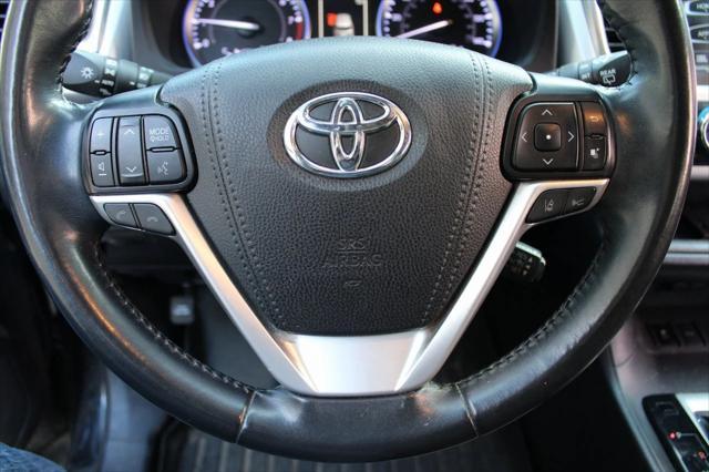 used 2019 Toyota Highlander car, priced at $23,900