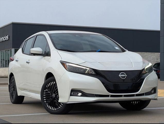 new 2025 Nissan Leaf car, priced at $30,260