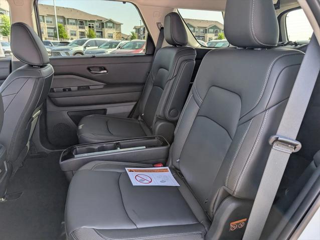 new 2025 Nissan Pathfinder car, priced at $44,698