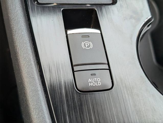 used 2022 Nissan Rogue car, priced at $21,999