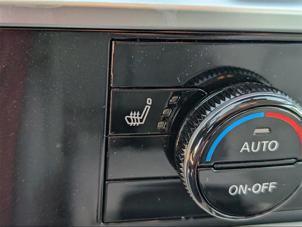 new 2025 Nissan Pathfinder car, priced at $35,140