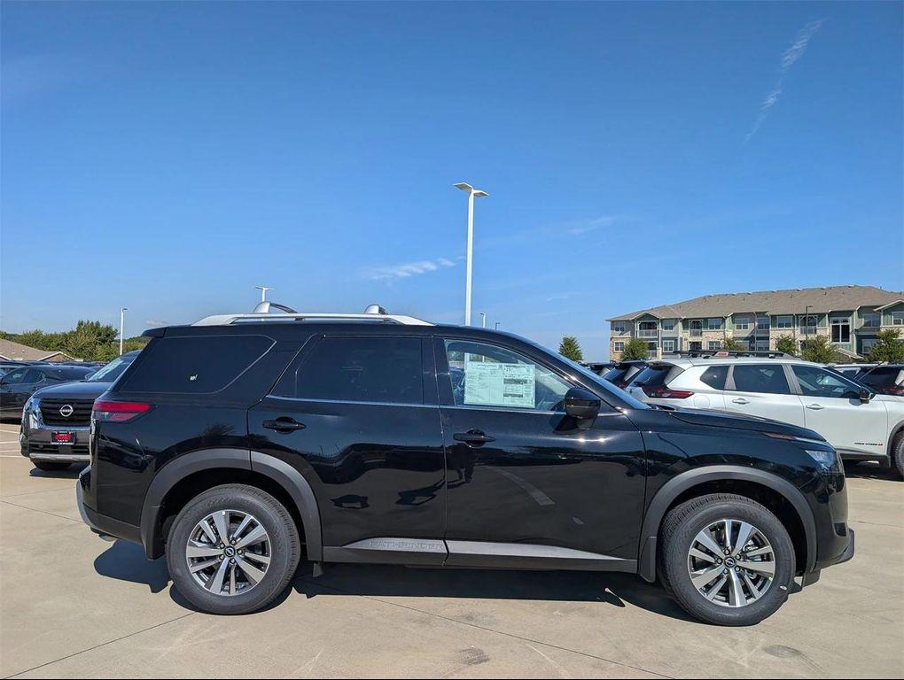 new 2025 Nissan Pathfinder car, priced at $35,447