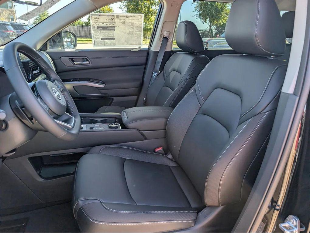 new 2025 Nissan Pathfinder car, priced at $35,447