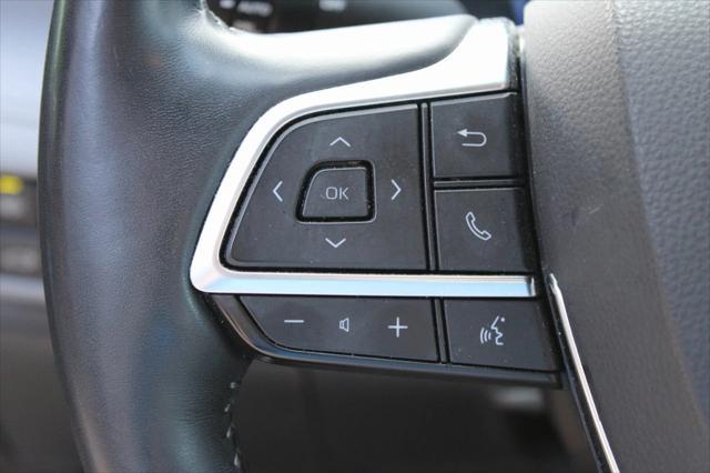used 2021 Toyota Highlander Hybrid car, priced at $31,999