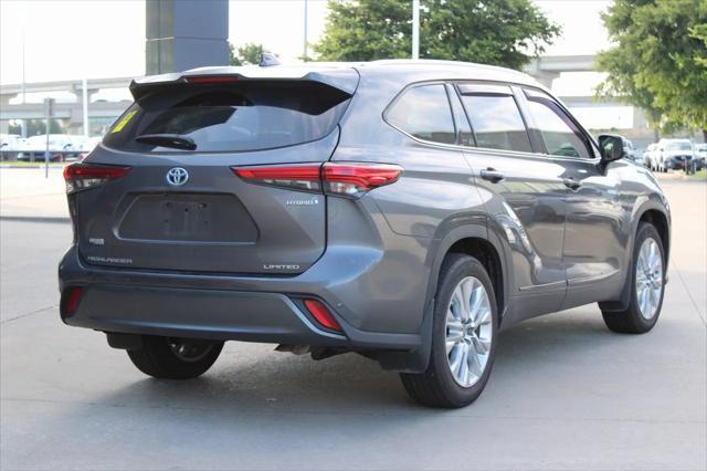 used 2021 Toyota Highlander Hybrid car, priced at $31,999