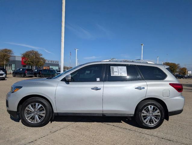 used 2020 Nissan Pathfinder car, priced at $18,300