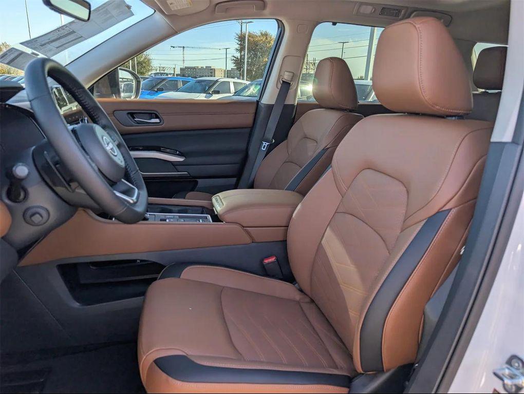 new 2025 Nissan Pathfinder car, priced at $41,140