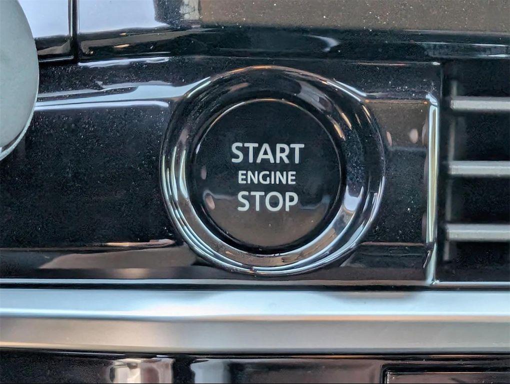 new 2025 Nissan Pathfinder car, priced at $35,447