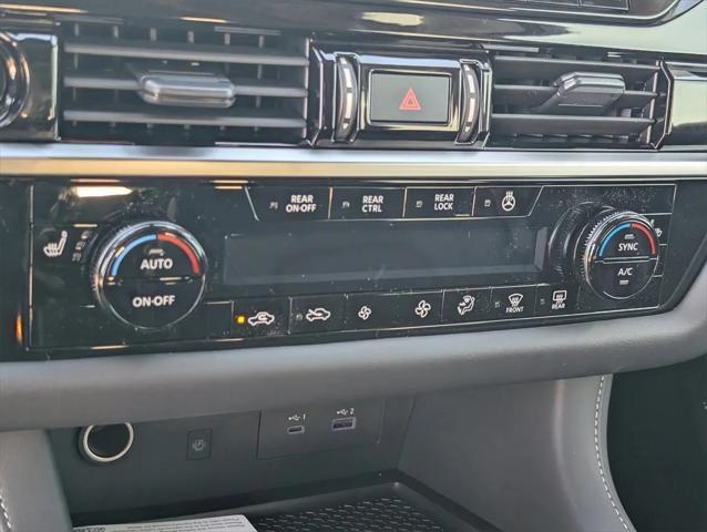 new 2025 Nissan Pathfinder car, priced at $45,611