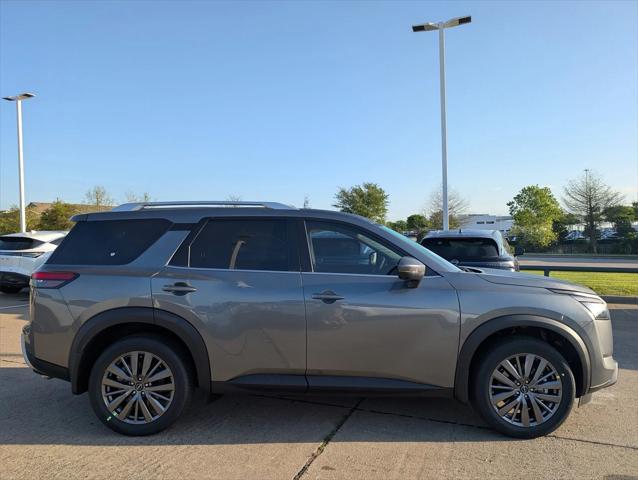 new 2025 Nissan Pathfinder car, priced at $45,611