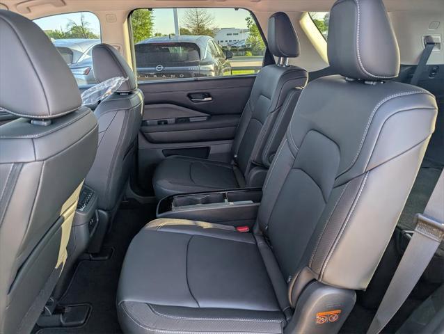 new 2025 Nissan Pathfinder car, priced at $45,611
