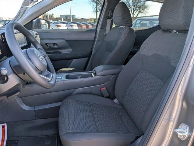 new 2025 Nissan Kicks car, priced at $24,086