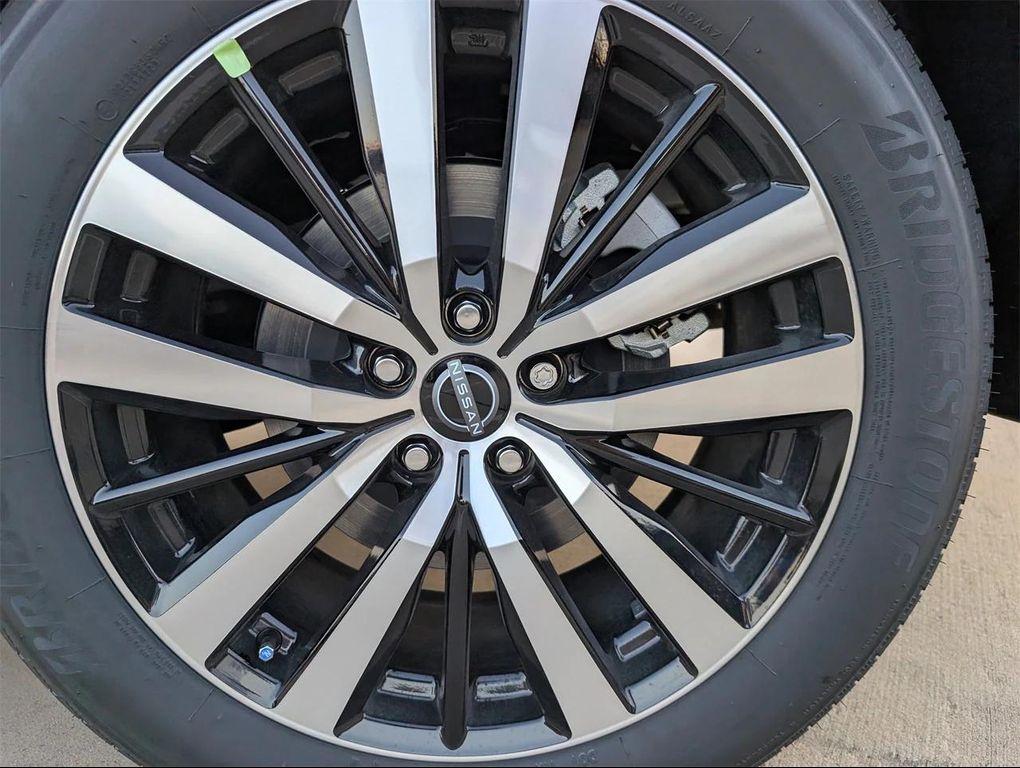 new 2025 Nissan Pathfinder car, priced at $47,254