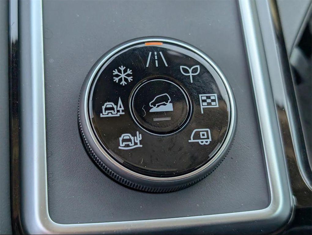 new 2025 Nissan Pathfinder car, priced at $35,447