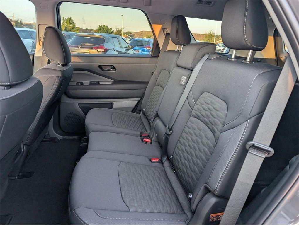 new 2025 Nissan Pathfinder car, priced at $38,016