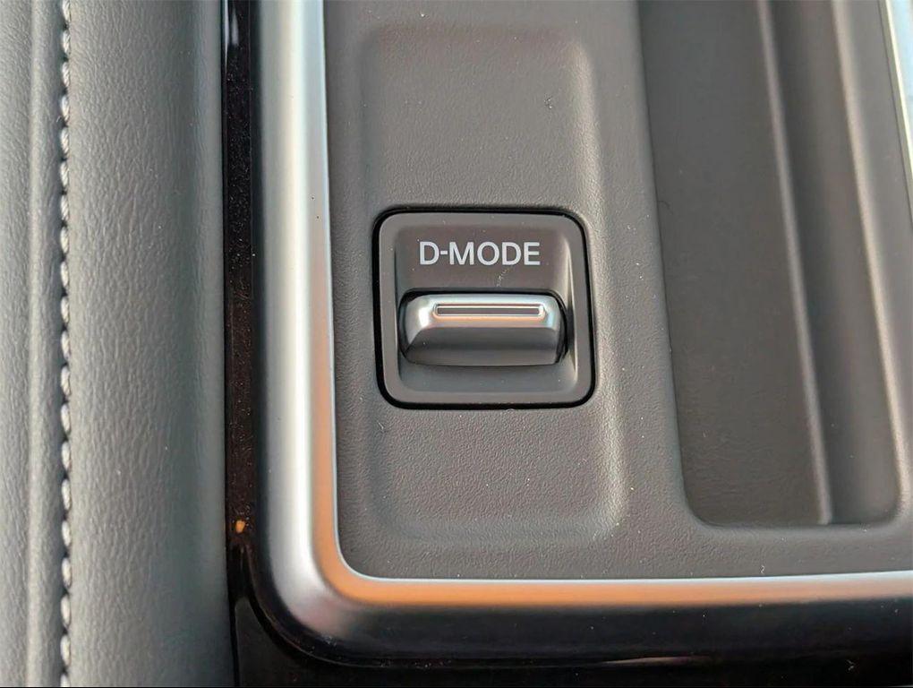 new 2025 Nissan Pathfinder car, priced at $38,016