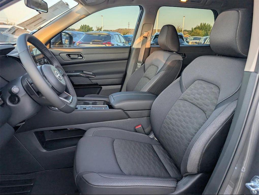 new 2025 Nissan Pathfinder car, priced at $38,016