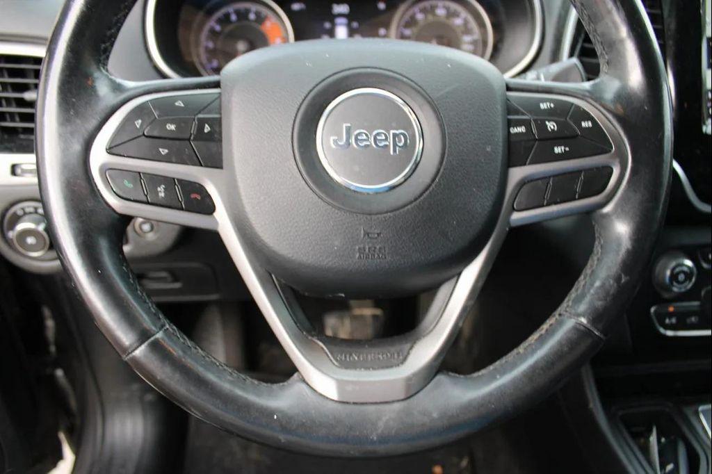 used 2019 Jeep Cherokee car, priced at $10,900