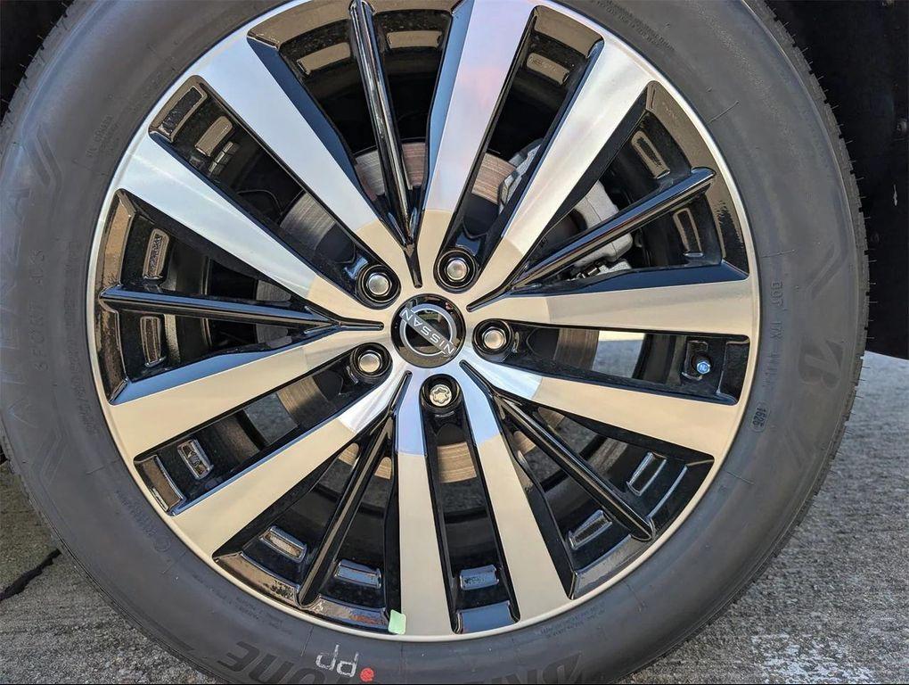 new 2025 Nissan Pathfinder car, priced at $42,083
