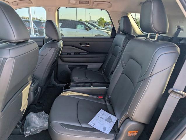 new 2025 Nissan Pathfinder car, priced at $45,948