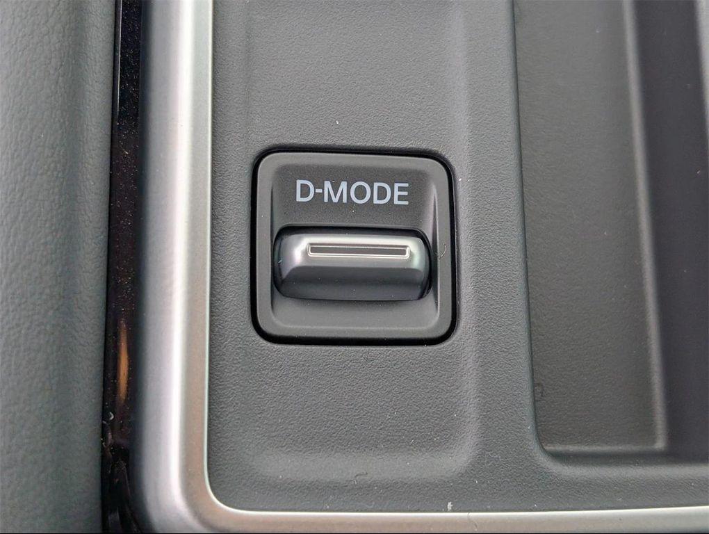 new 2025 Nissan Pathfinder car, priced at $40,670