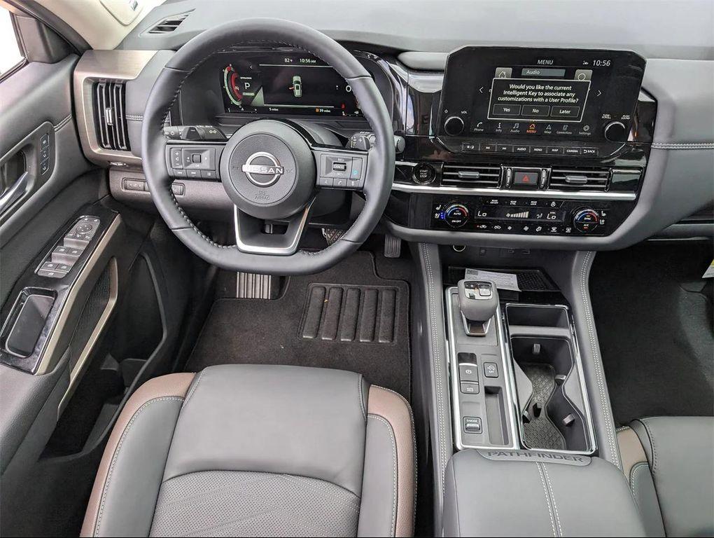 new 2025 Nissan Pathfinder car, priced at $40,670