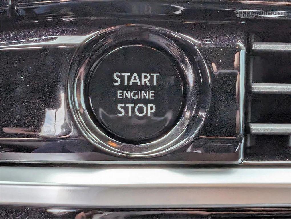 new 2025 Nissan Pathfinder car, priced at $40,670