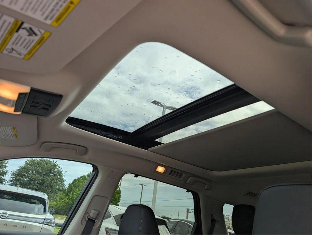 new 2025 Nissan Pathfinder car, priced at $40,670