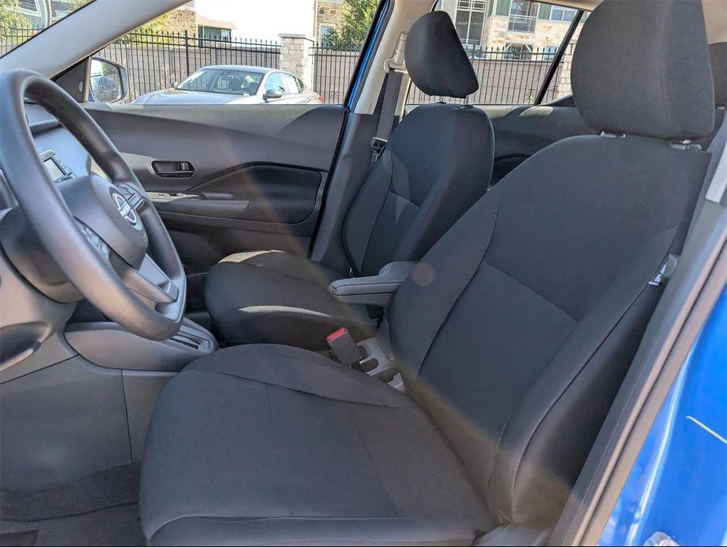 new 2025 Nissan Kicks car, priced at $21,847